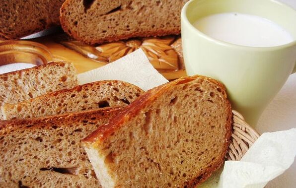 yapon dietasining bir qismi sifatida kefir bilan qora non